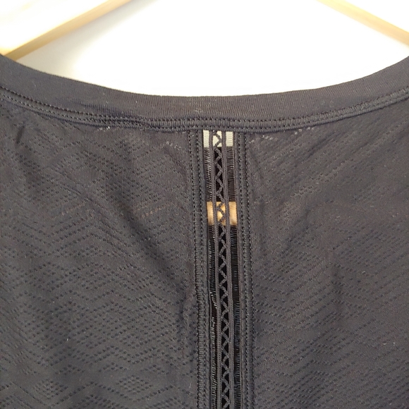 Lululemon Ivivva Hit the Heat Tank Top Cropped Black Size 14 Girls - Picture 13 of 15